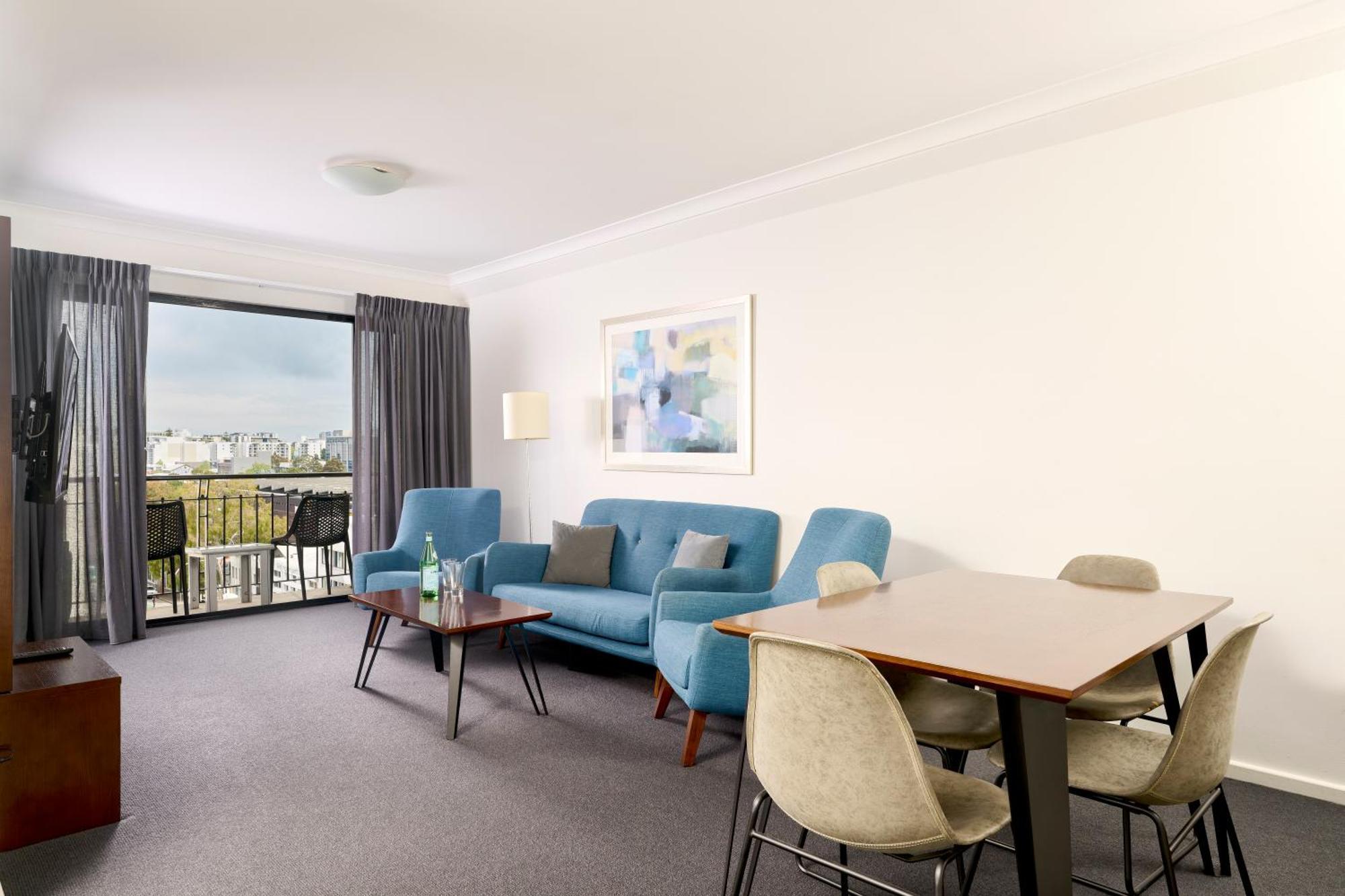 Quest West End Aparthotel Perth Exterior photo