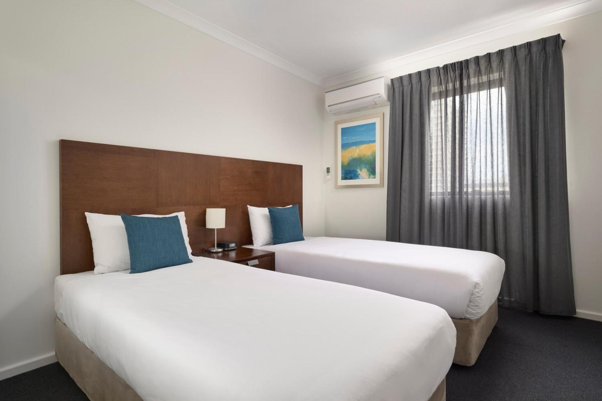 Quest West End Aparthotel Perth Exterior photo
