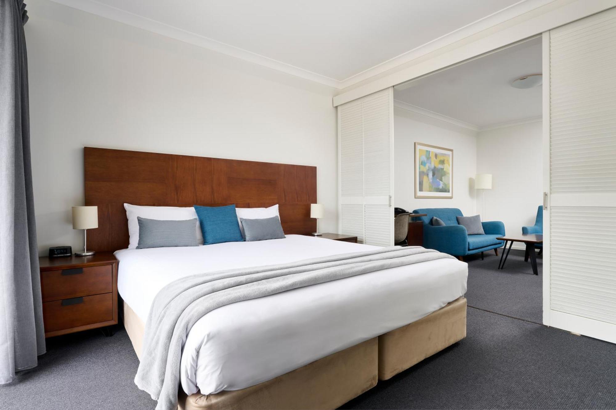 Quest West End Aparthotel Perth Exterior photo