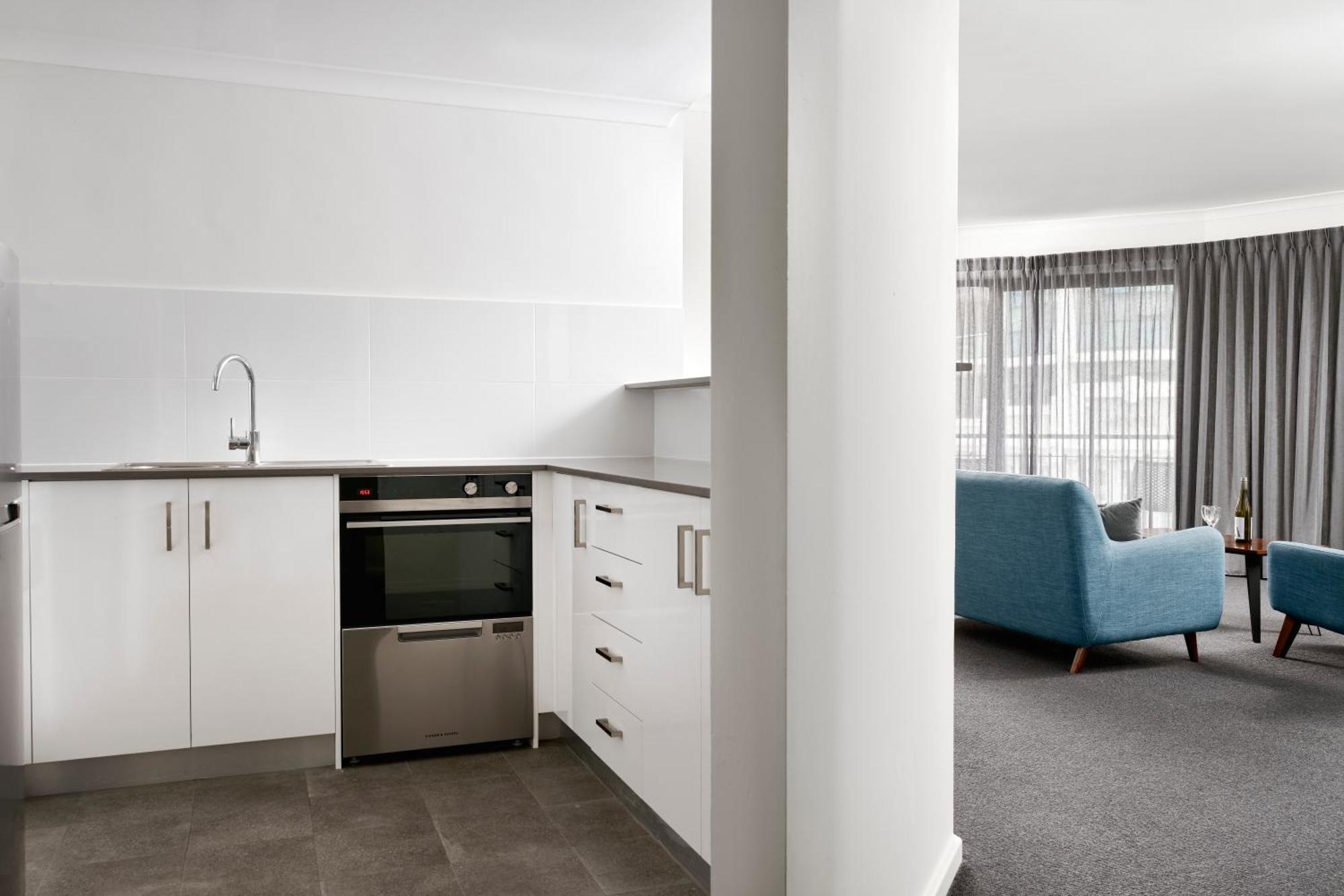Quest West End Aparthotel Perth Exterior photo
