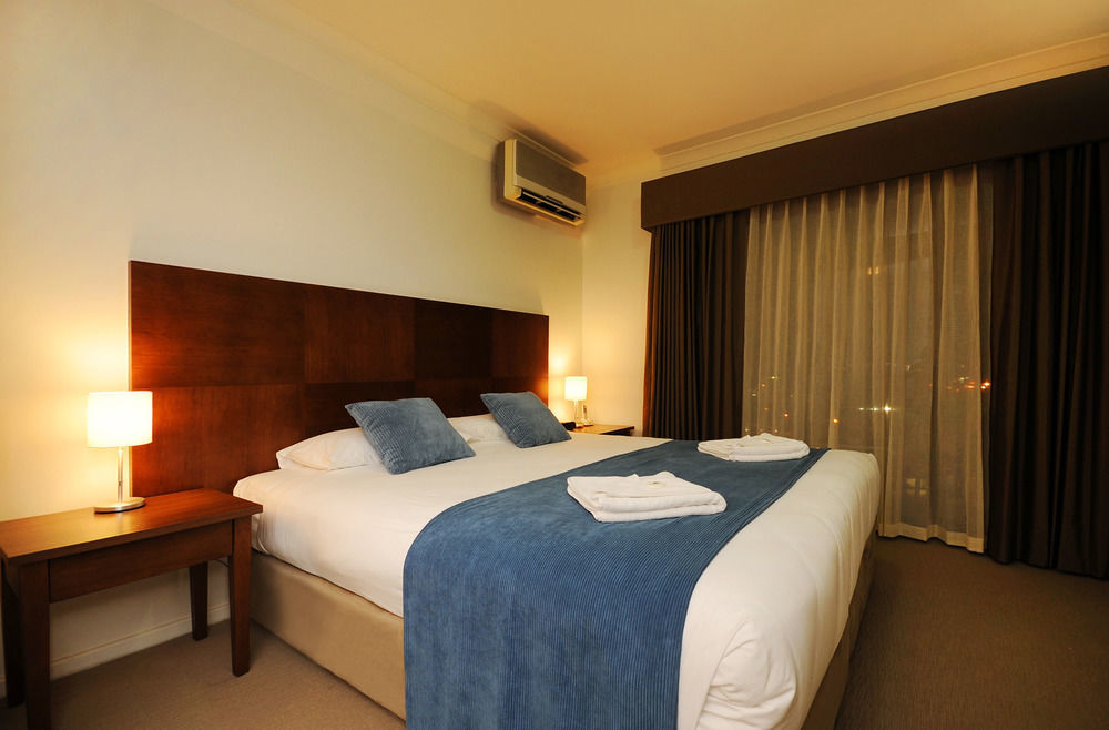 Quest West End Aparthotel Perth Exterior photo
